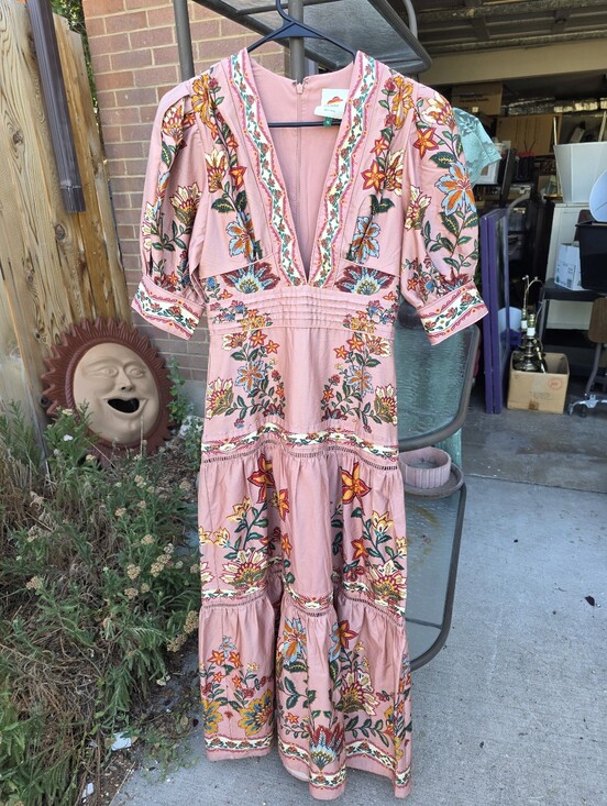 FARM Rio Dresses & Skirts - FARM Rio Pink Floral Midi Dress XS Puff Sleeve Boho Tiered V-Neck